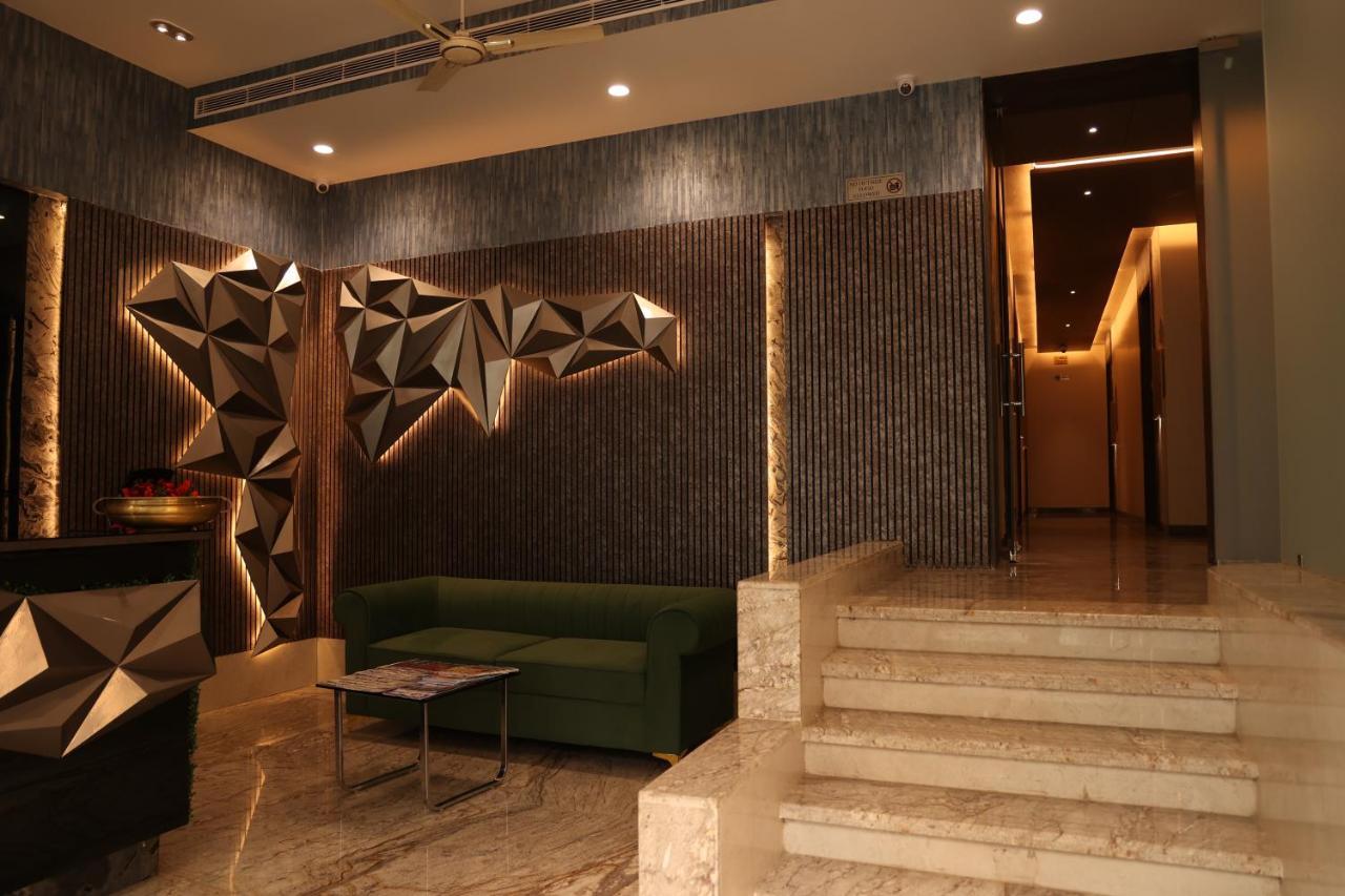Hotel Pinaka Inn Lucknow Exteriör bild