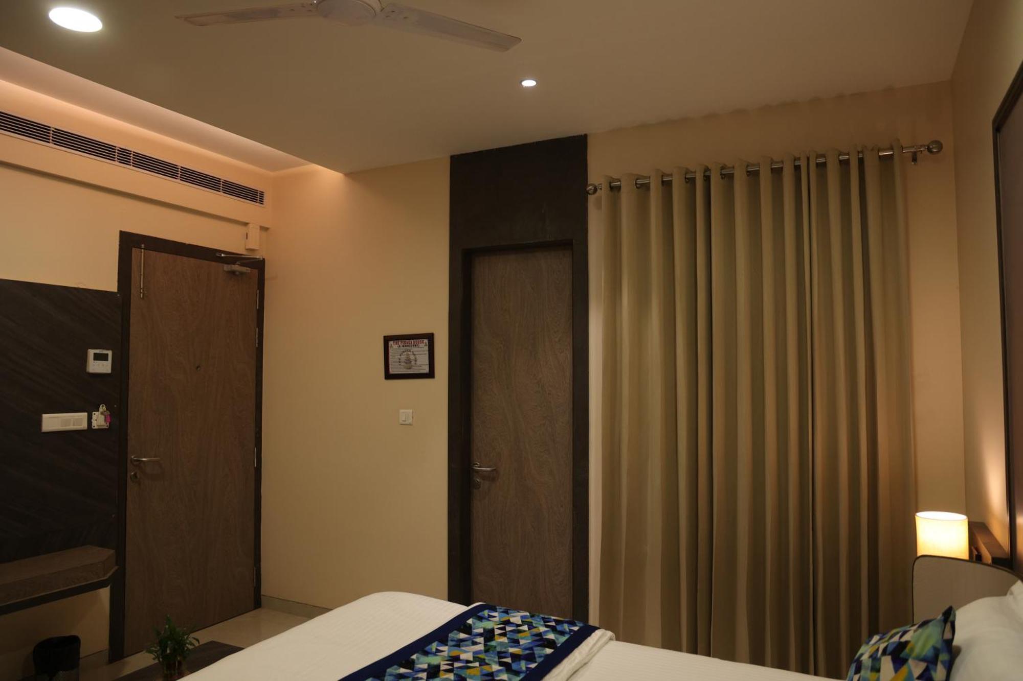 Hotel Pinaka Inn Lucknow Exteriör bild