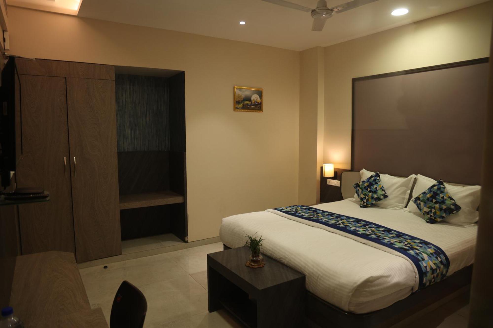 Hotel Pinaka Inn Lucknow Exteriör bild