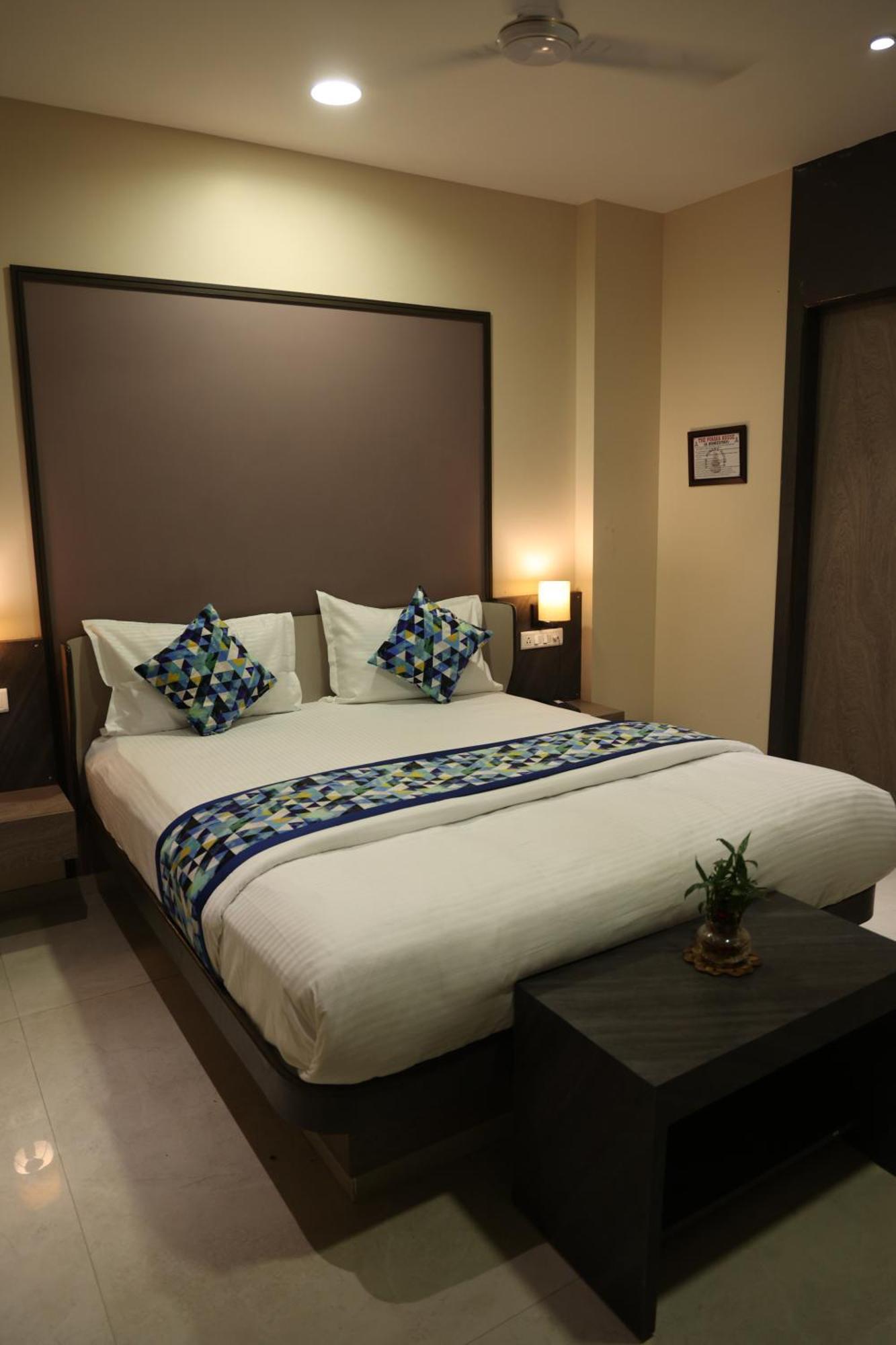 Hotel Pinaka Inn Lucknow Exteriör bild