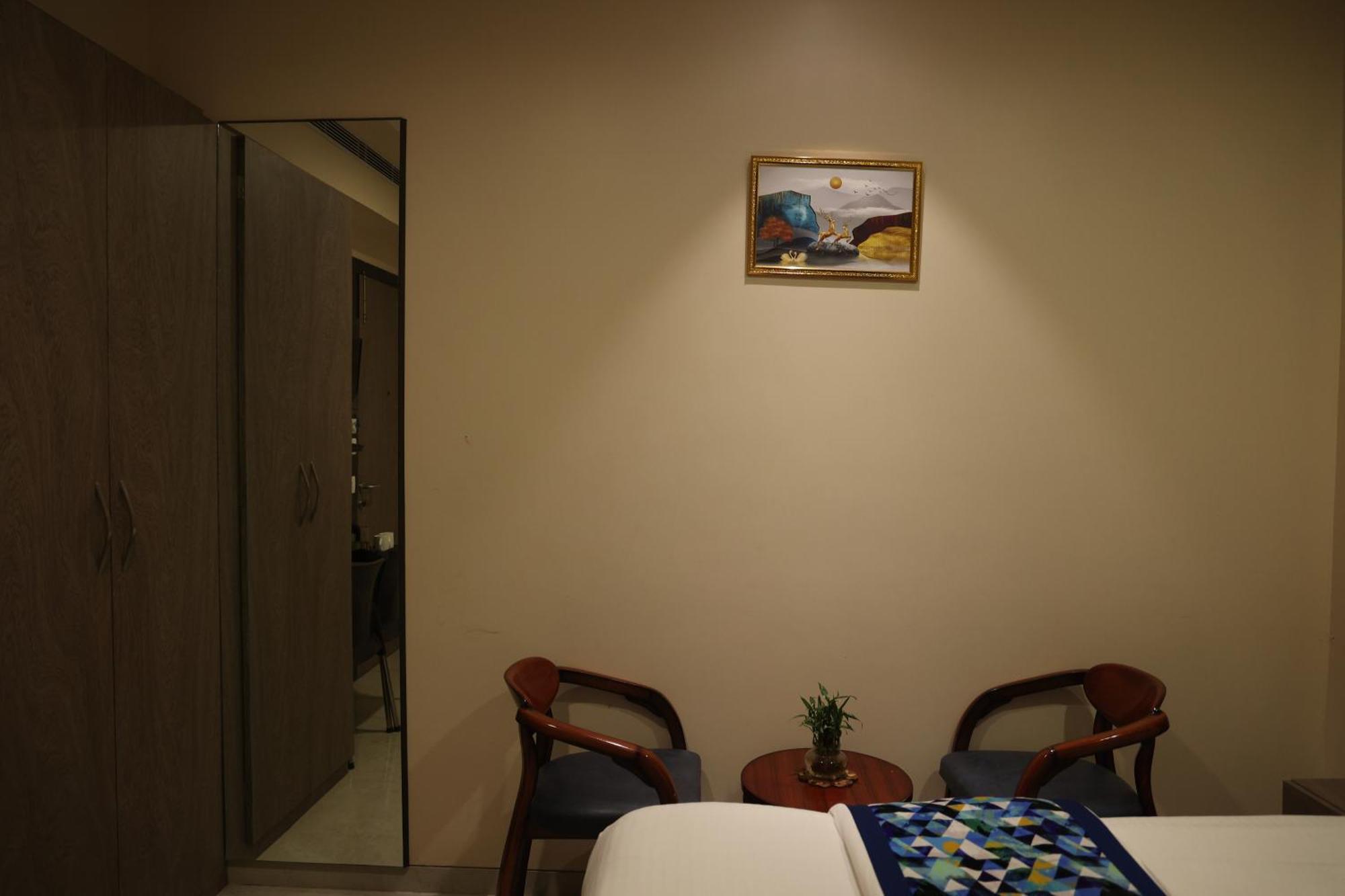 Hotel Pinaka Inn Lucknow Exteriör bild
