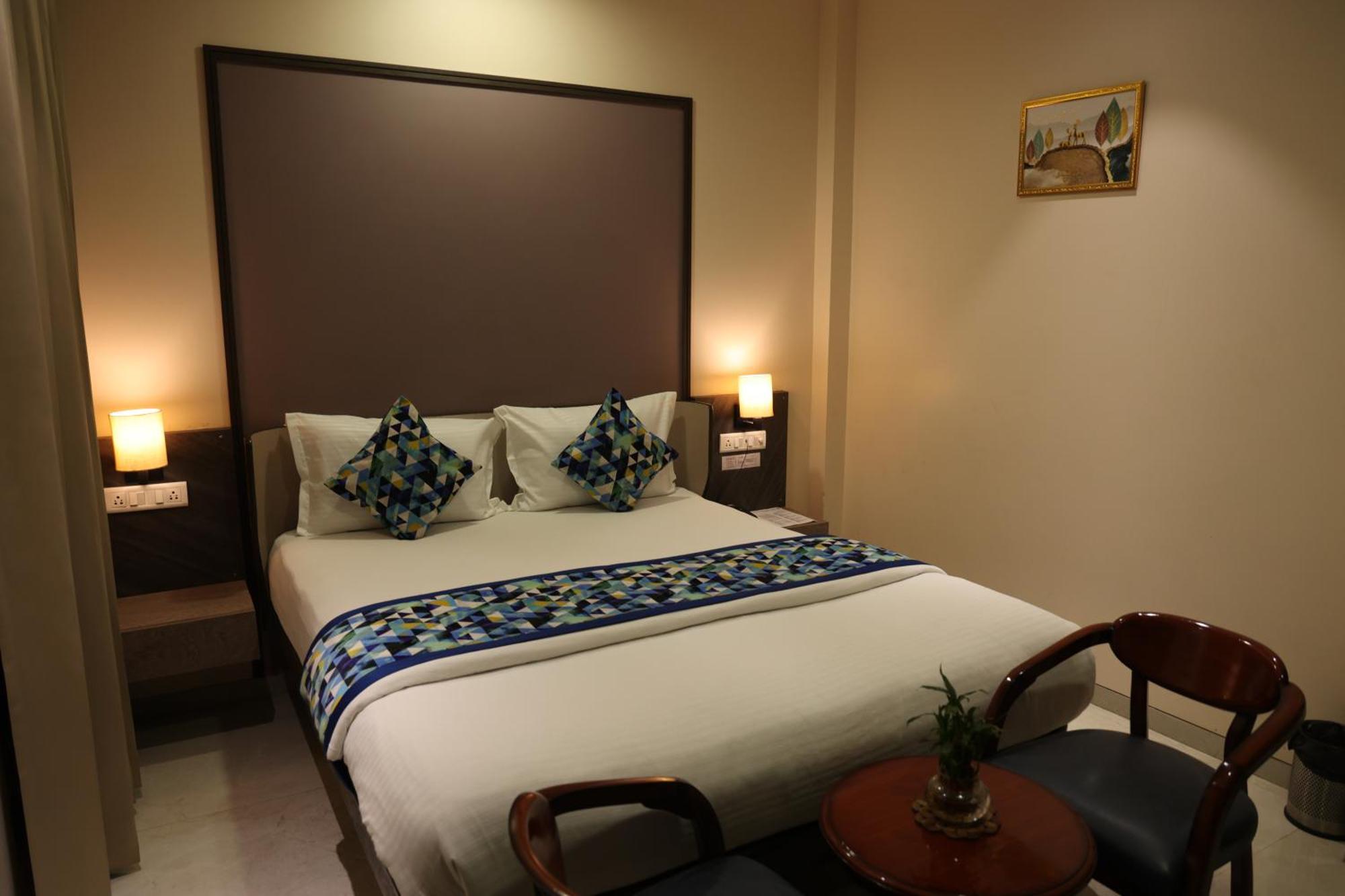 Hotel Pinaka Inn Lucknow Exteriör bild